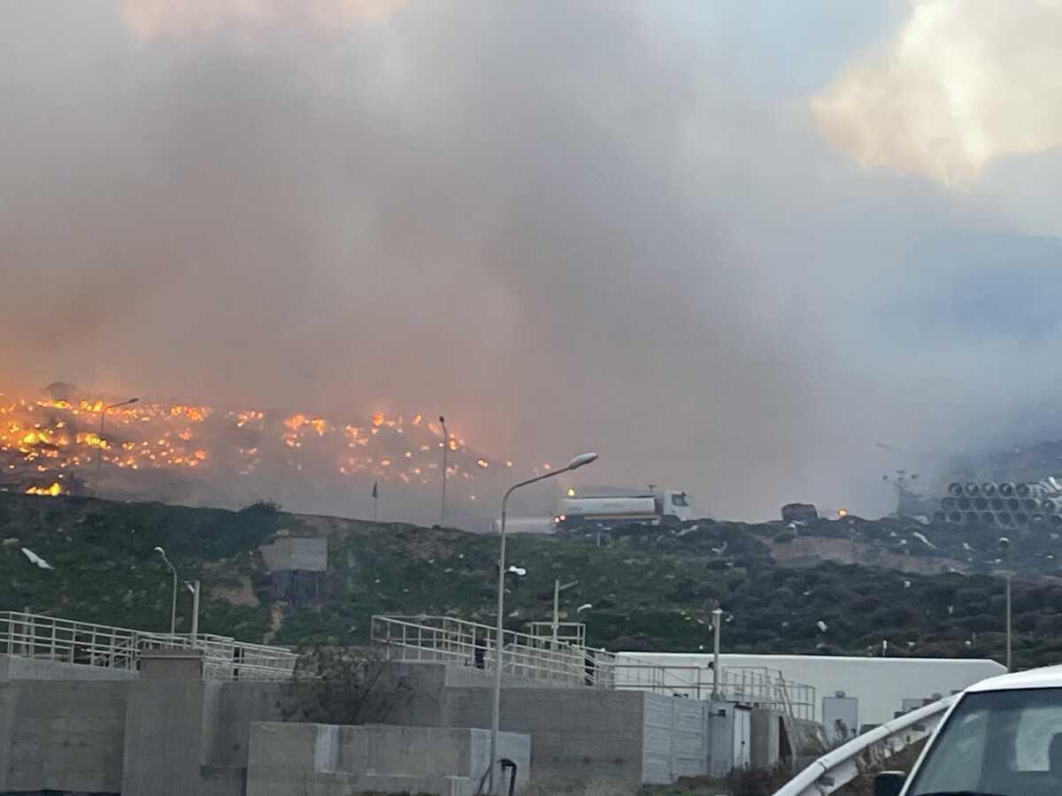 Μεγάλη φωτιά στη Νάξο – Οι πρώτες εικόνες