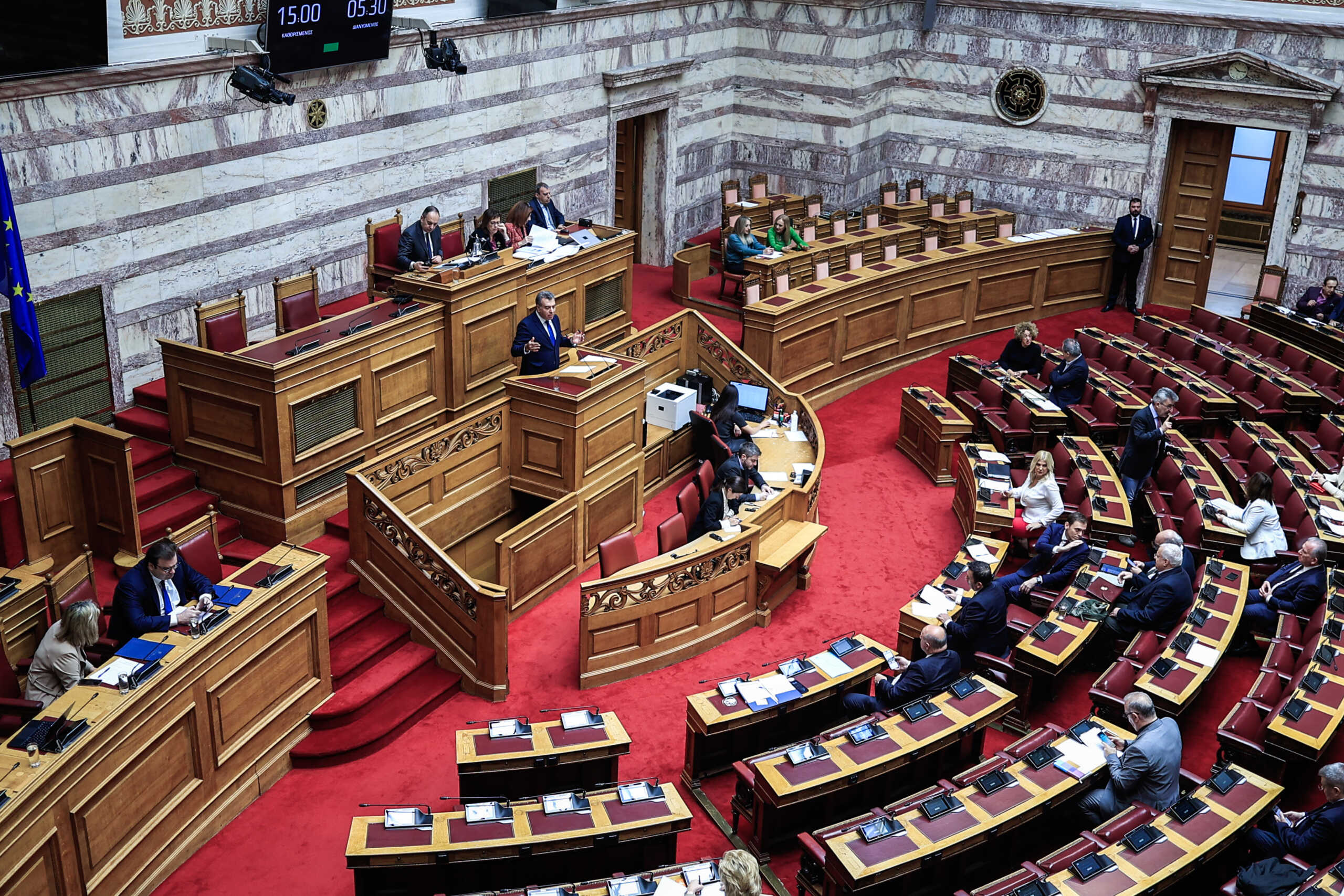 Live: Η συζήτηση για την επιστολική ψήφο στη Βουλή