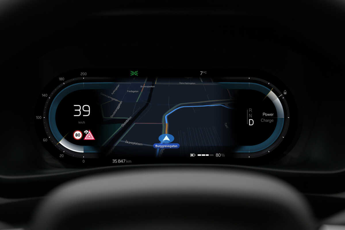 Volvo: Η τεχνολογία Connected Safety προειδοποιεί τους οδηγούς για ατυχήματα στην πορεία τους