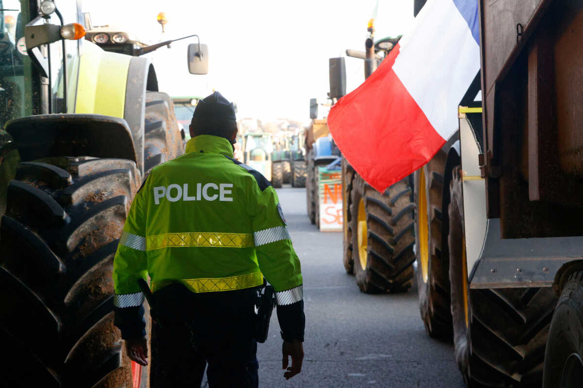 Γαλλία: Υπέρ άρσης των μπλόκων ηγετικό στέλεχος των αγροτών – Νέα μέτρα ανακοίνωσε η κυβέρνηση