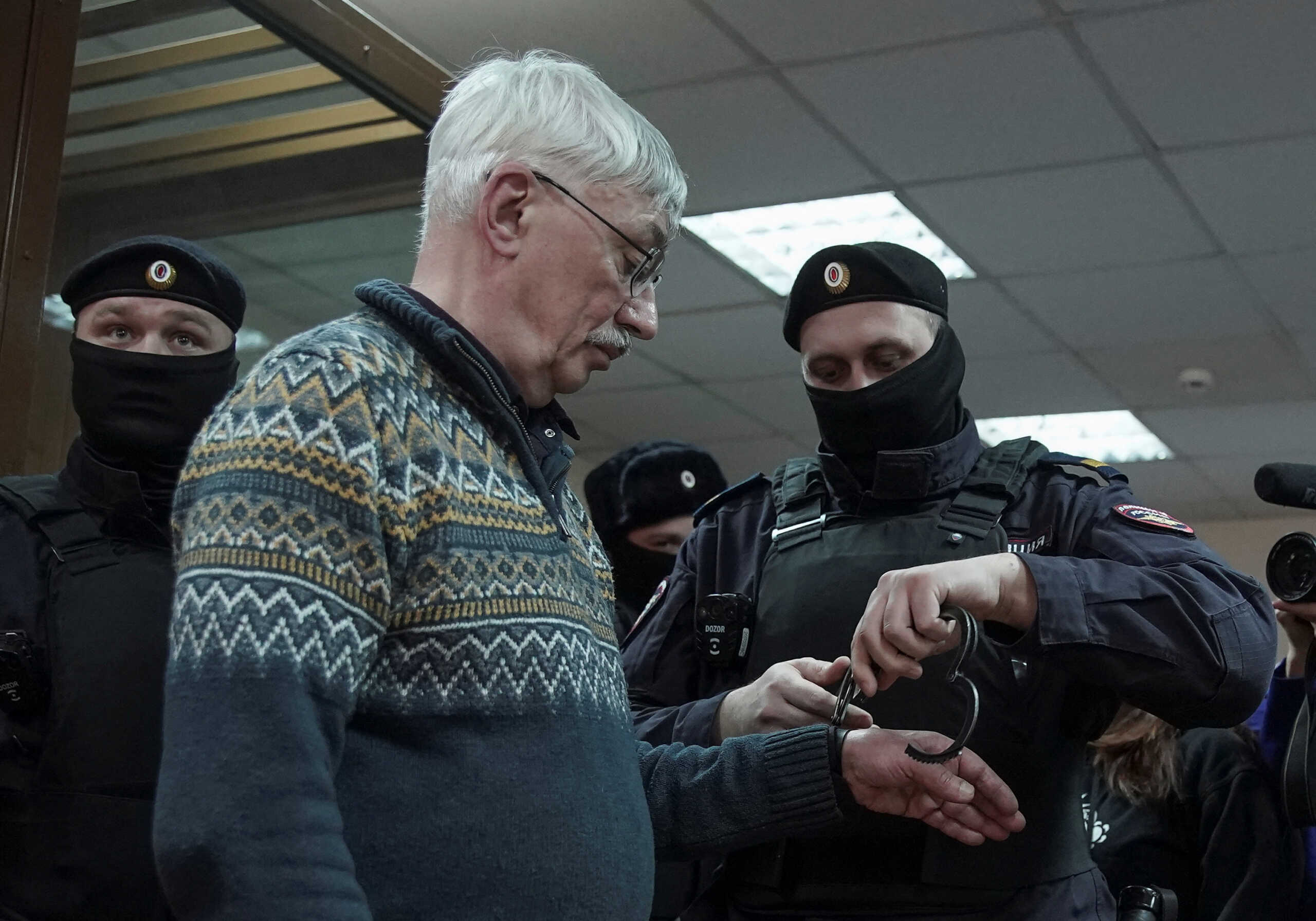 Η Επιτροπή του Νόμπελ επιτίθεται στον Πούτιν για την καταδίκη και φυλάκιση του αντικαθεστωτικού νομπελίστα Ορλόφ