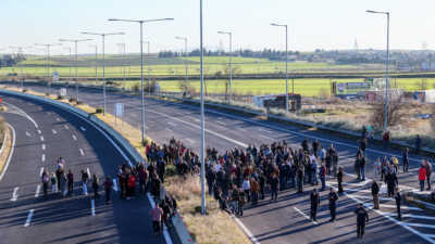 Ποια σημεία στις εθνικές οδούς κλείνουν σήμερα οι αγρότες – Τα αιτήματα και η «απόβαση» στην Αθήνα