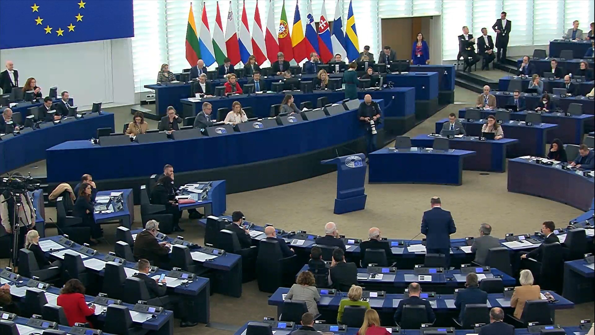 Ευρωκοινοβούλιο: Ψήφισμα κατά της Ελλάδας για το κράτος δικαίου – Ανησυχία για παρακολουθήσεις, βία και την έρευνα για τα Τέμπη
