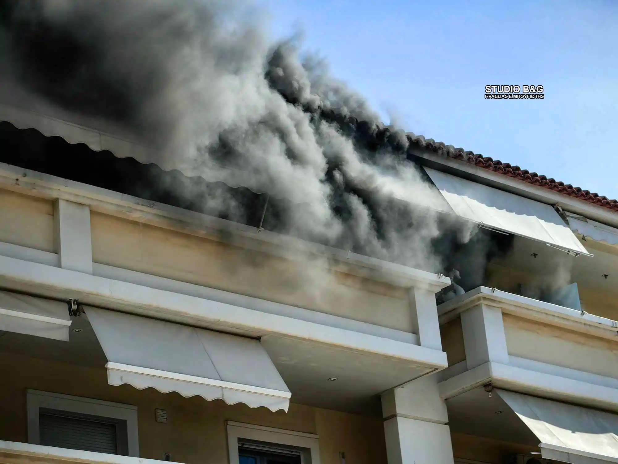 Ναύπλιο: Μεγάλη φωτιά σε διαμέρισμα – Στο νοσοκομείο δύο ηλικιωμένοι