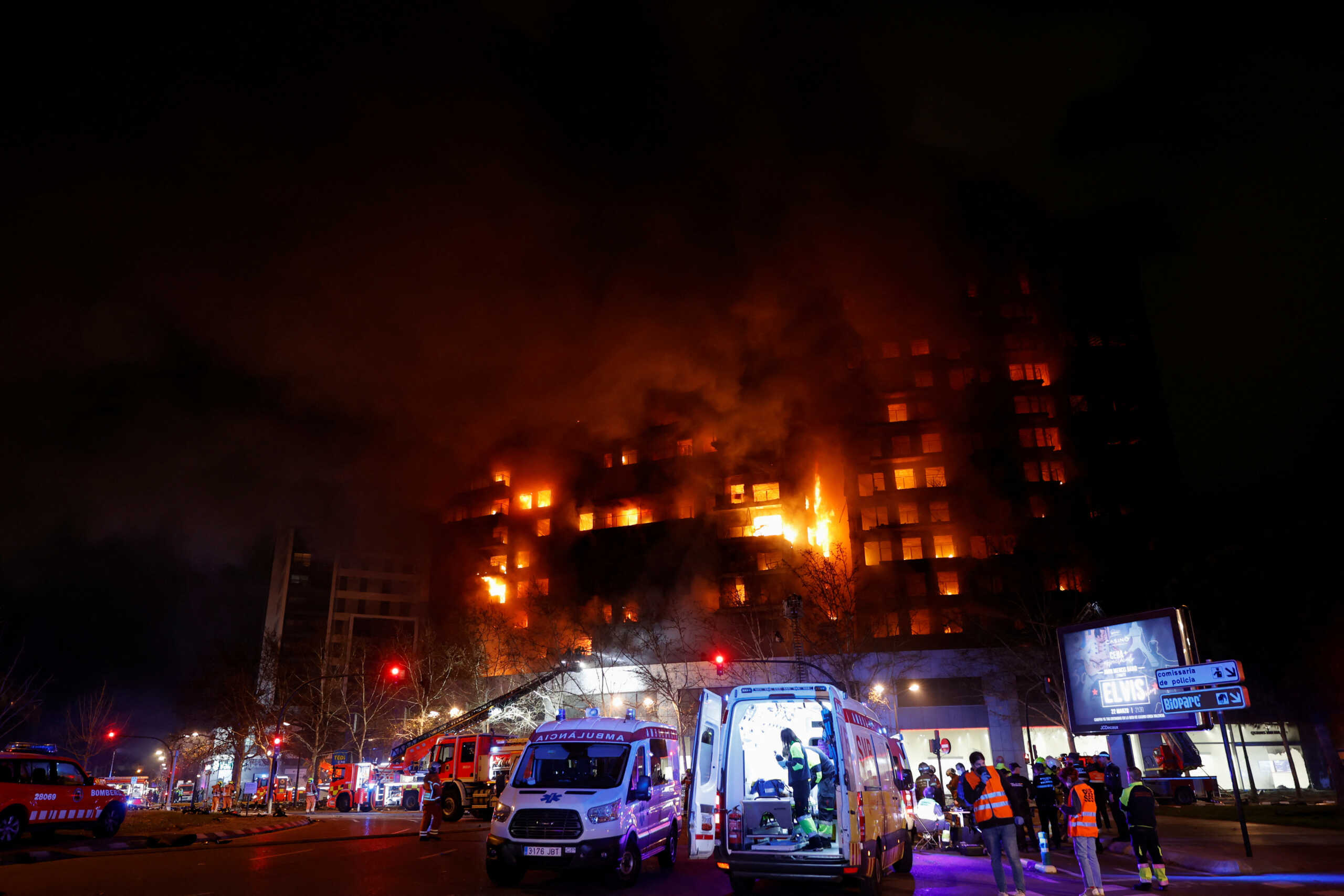 Βαλένθια: 4 νεκροί από τη μεγάλη φωτιά σε κτίριο – Πληροφορίες για πολλούς αγνοούμενους