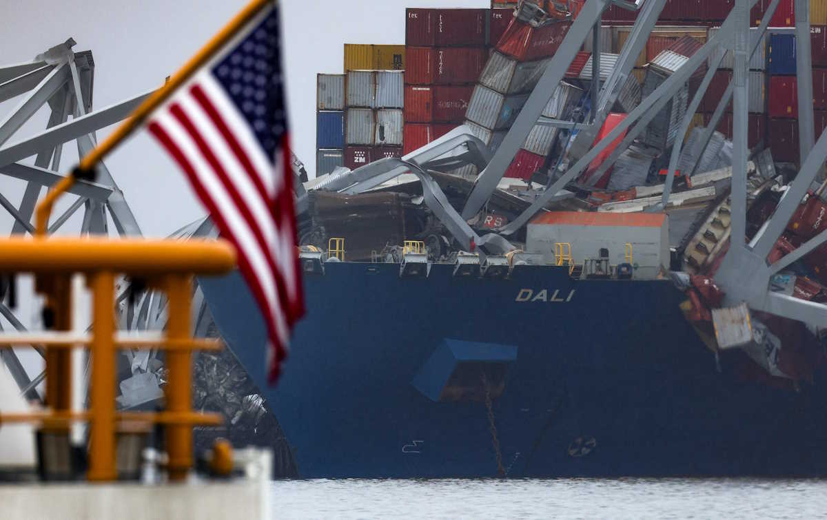 Βαλτιμόρη: Βρέθηκε το «μαύρο κουτί» του πλοίου που γκρέμισε τη γέφυρα