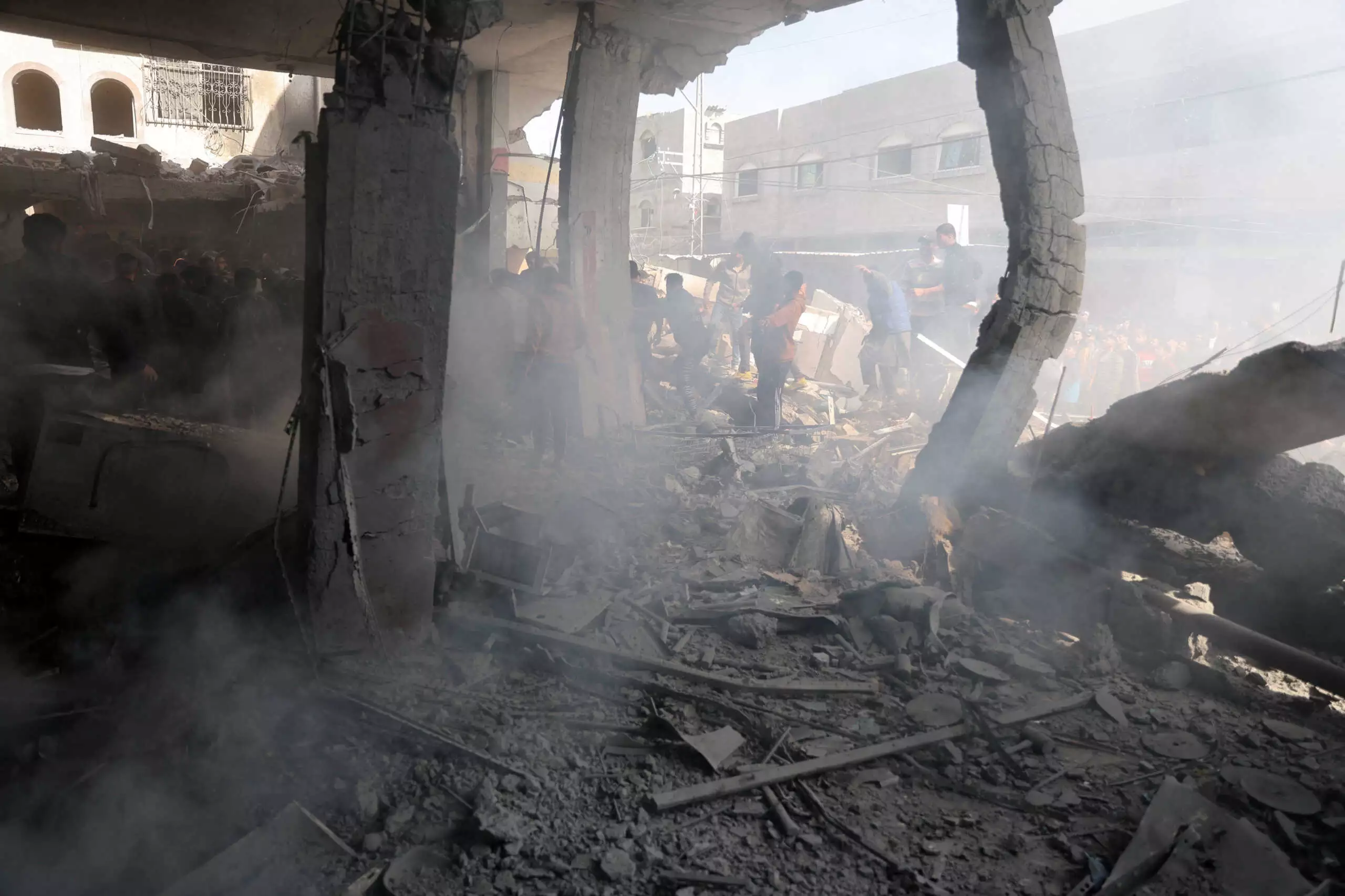 Λωρίδα της Γάζας: Η Χαμάς ανακοίνωσε πως άλλοι 7 όμηροι σκοτώθηκαν από ισραηλινούς βομβαρδισμούς