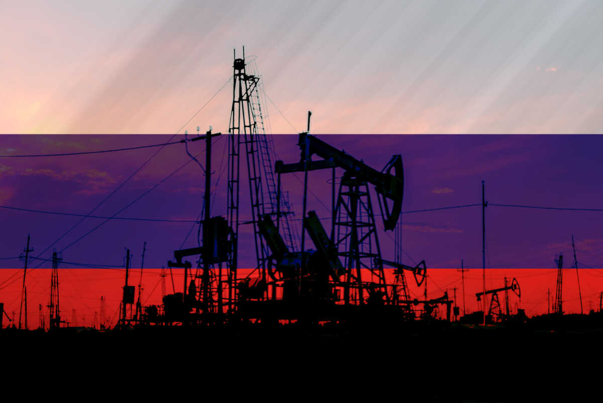 Οι κυρώσεις αναγκάζουν την Ρωσία να μειώσει την παραγωγή πετρελαίου