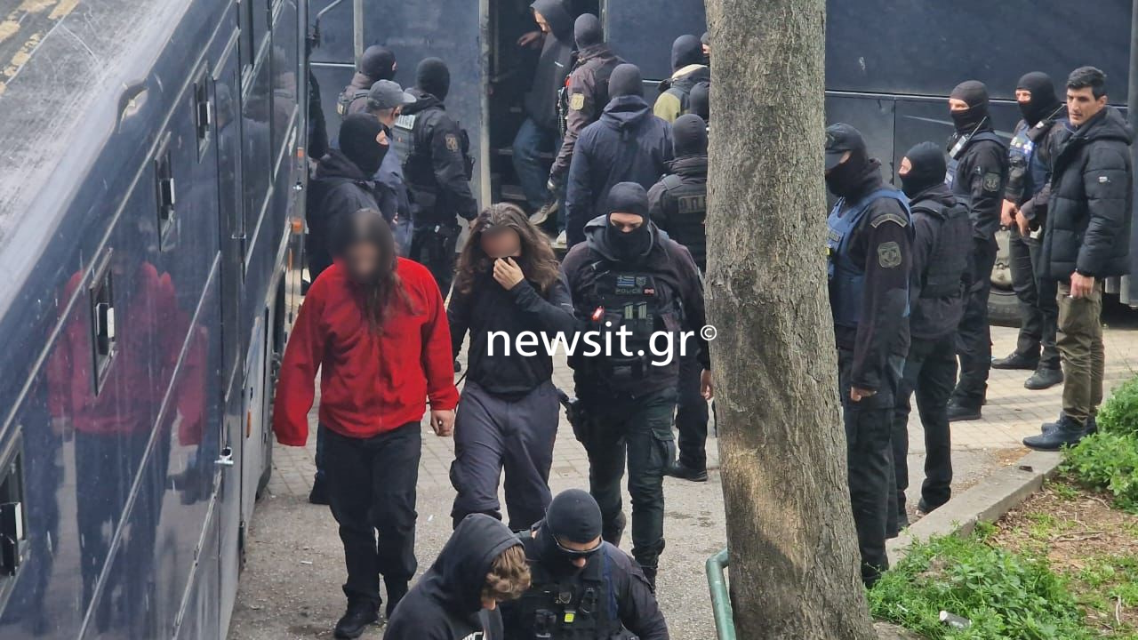 Θεσσαλονίκη: Αρνήθηκαν να δώσουν αποτυπώματα οι συλληφθέντες από την έφοδο της αστυνομίας στο ΑΠΘ