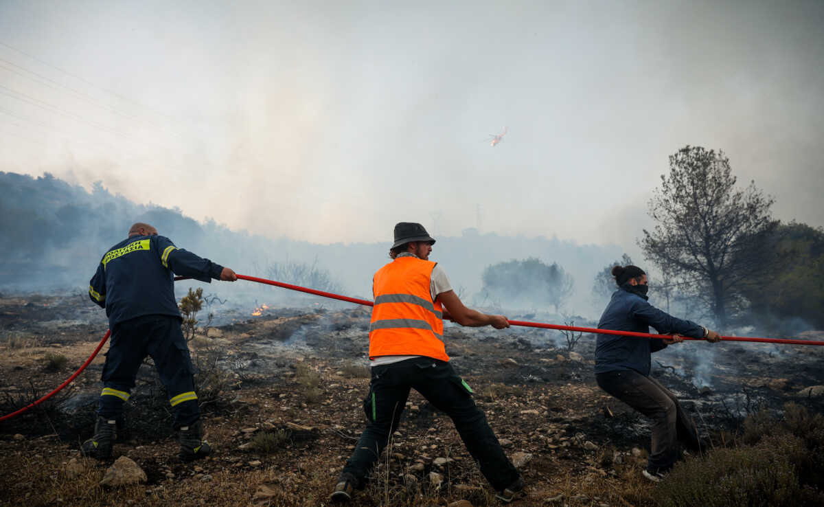 Φωτιά στον Υμηττό τέθηκε υπό έλεγχο τα ξημερώματα