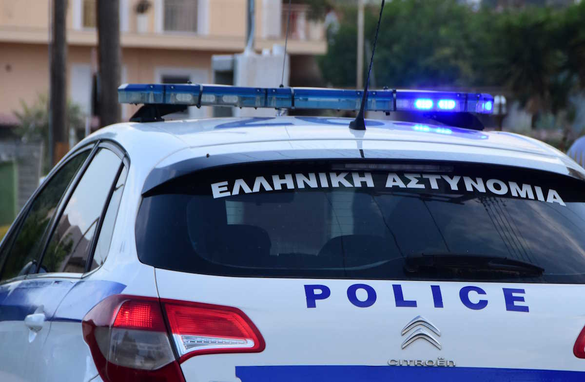 Θεσσαλονίκη: Συνελήφθη τηλεπαρουσιαστής για εκβιασμό – Απαιτούσε χρήματα για λογαριασμό πρώην μάνατζερ μοντέλων