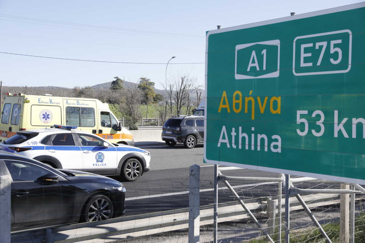 Ανατροπή στρατιωτικού αυτοκινήτου στην εθνική οδό Αθηνών – Λαμίας