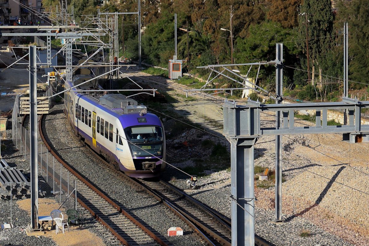 Απεργία ΓΣΕΕ: Ποια δρομολόγια της Hellenic Train θα πραγματοποιηθούν