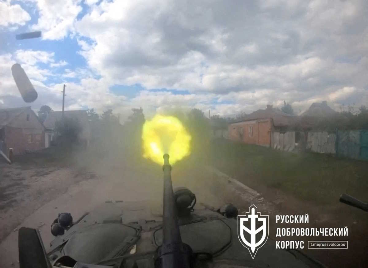 Πόλεμος στην Ουκρανία: Προωθούνται οι Ρώσοι στο Χάρκοβο σφίγγοντας τον κλοιό γύρω από τις δυνάμεις του Κιέβου