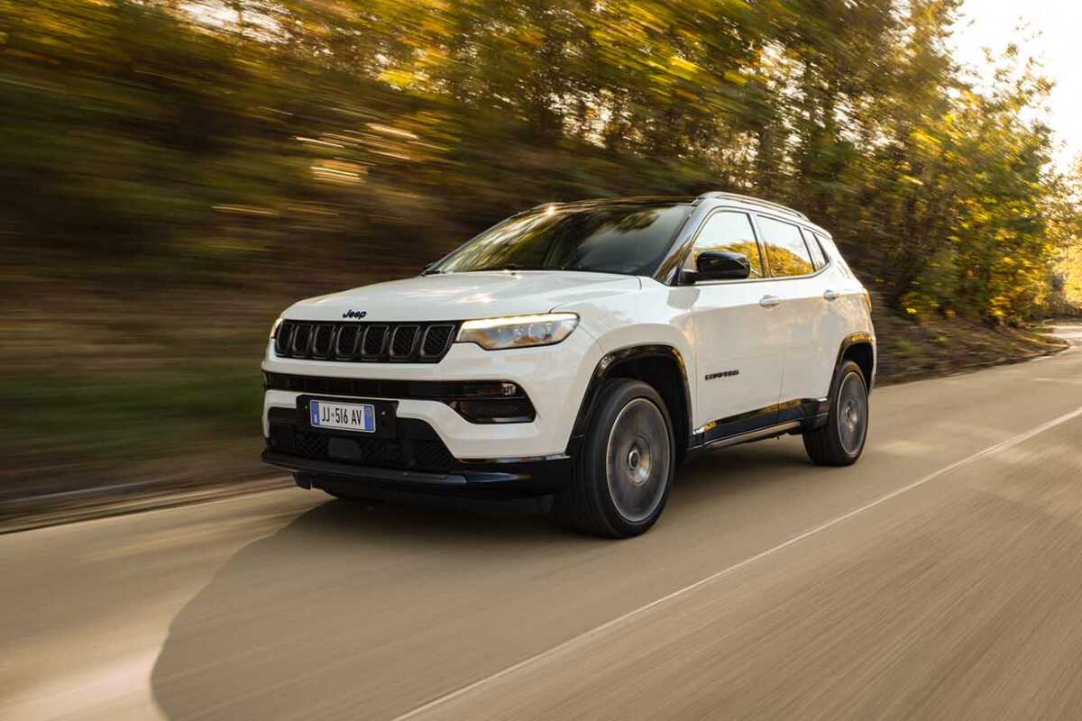 Με 33.990 ευρώ ή 296 ευρώ/μήνα το ανανεωμένο Jeep Compass MY24