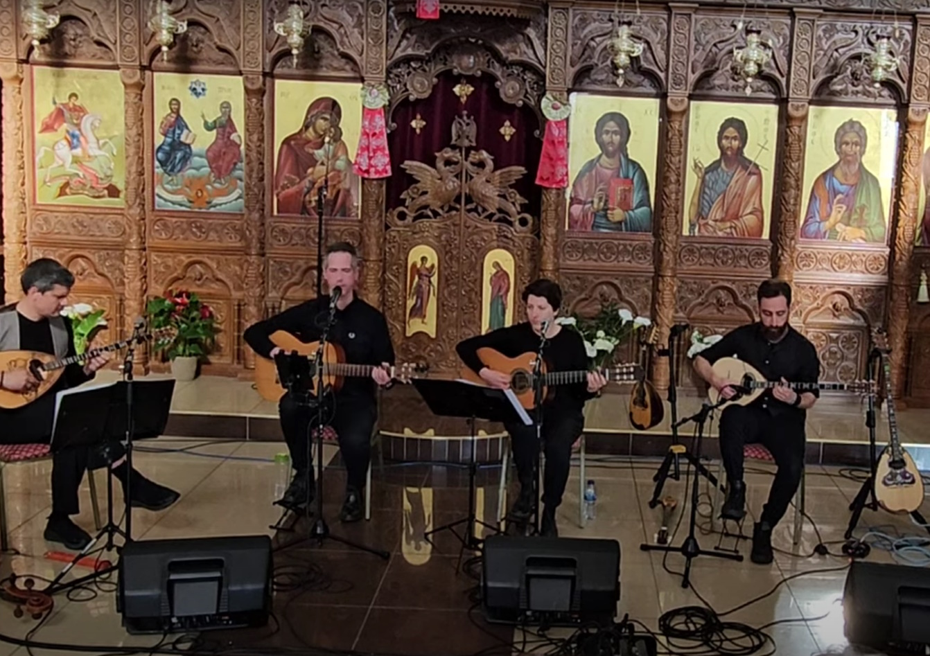 Σάλος με συναυλία σε ελληνική εκκλησία στην Αγγλία – Το μπουζούκι και τα παλαμάκια ξεσήκωσαν θύελλα αντιδράσεων
