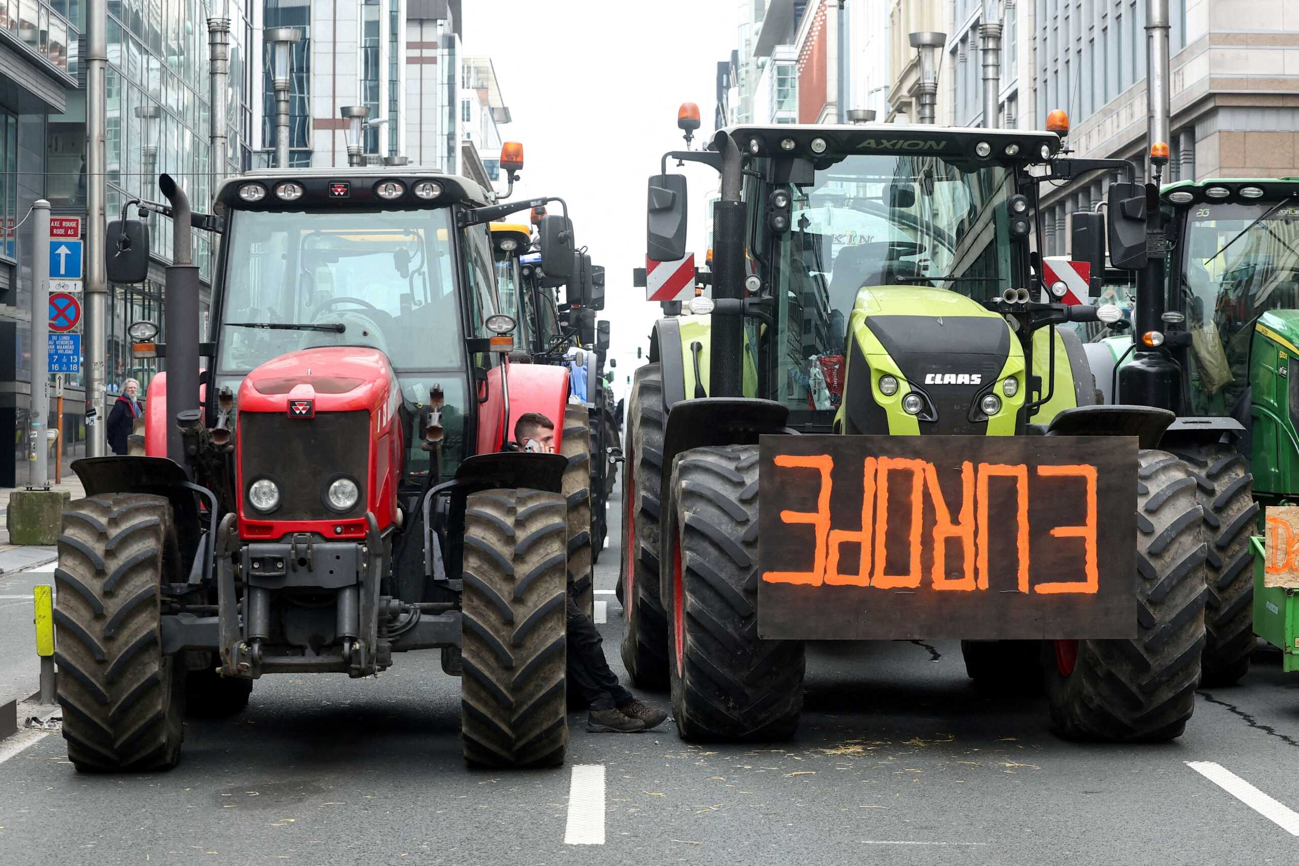 Οι αγρότες επιστρέφουν στις Βρυξέλλες: «Δίκαια εισοδήματα τώρα»