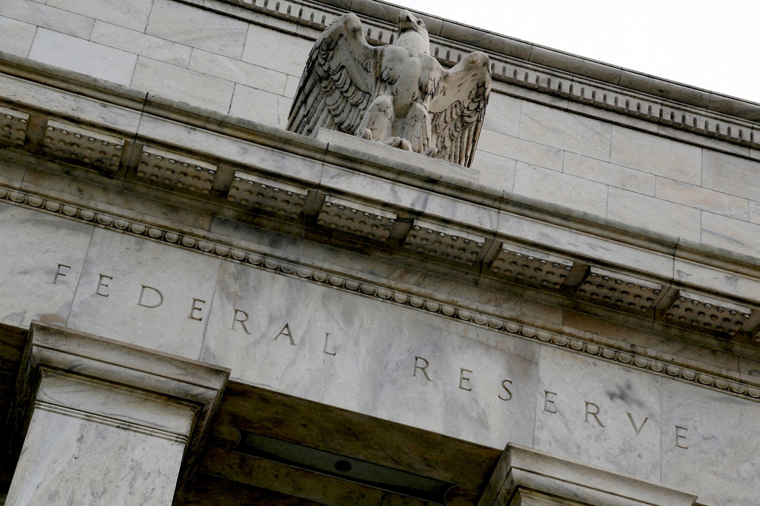 ΗΠΑ: Οι traders ομολόγων αμφιβάλλουν και πάλι ότι η Fed θα μειώσει δύο φορές τα επιτόκια
