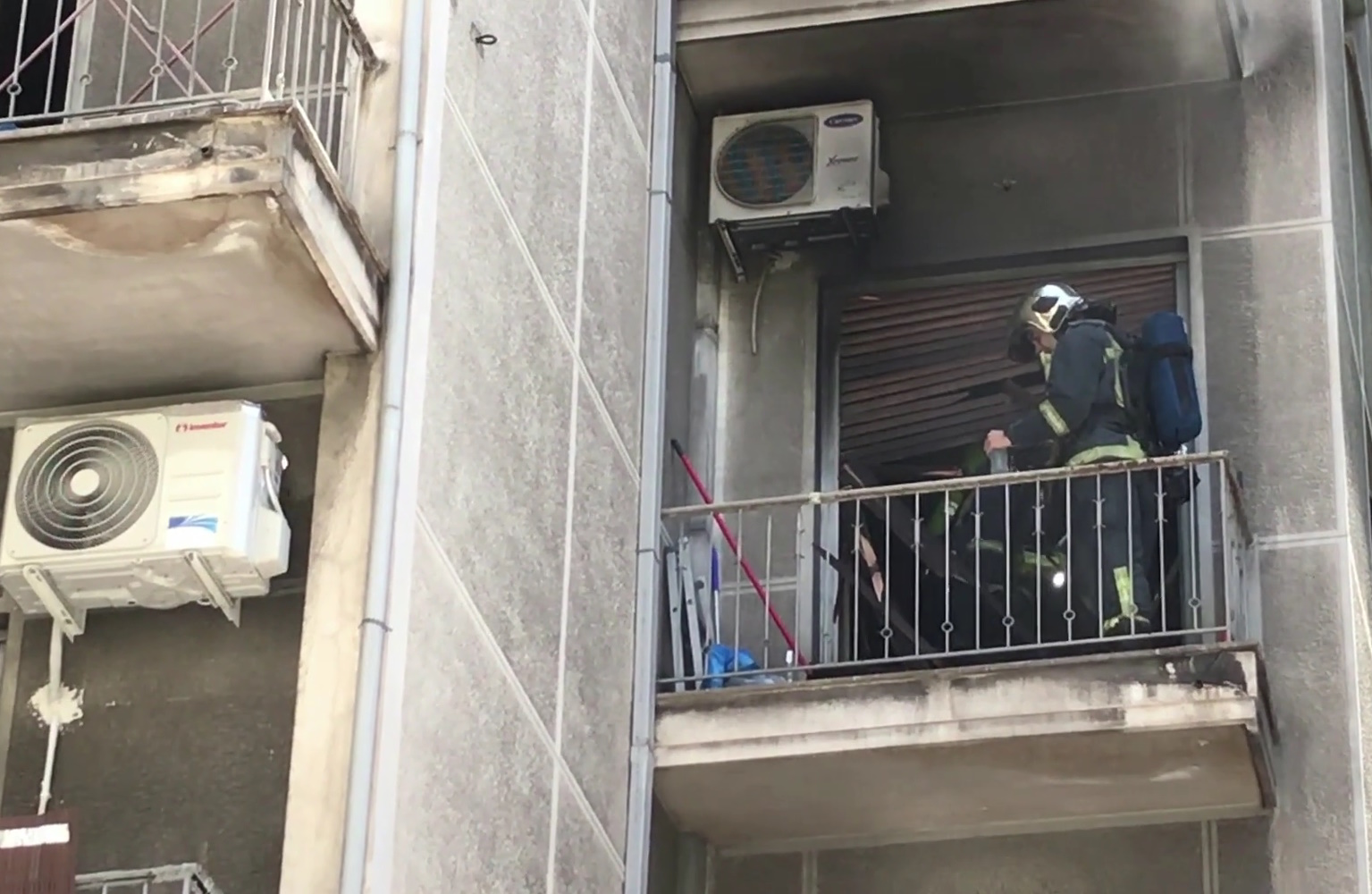 Εξάρχεια: Φωτιά σε διαμέρισμα που προκλήθηκε από ξεχασμένο μαγειρικό σκεύος