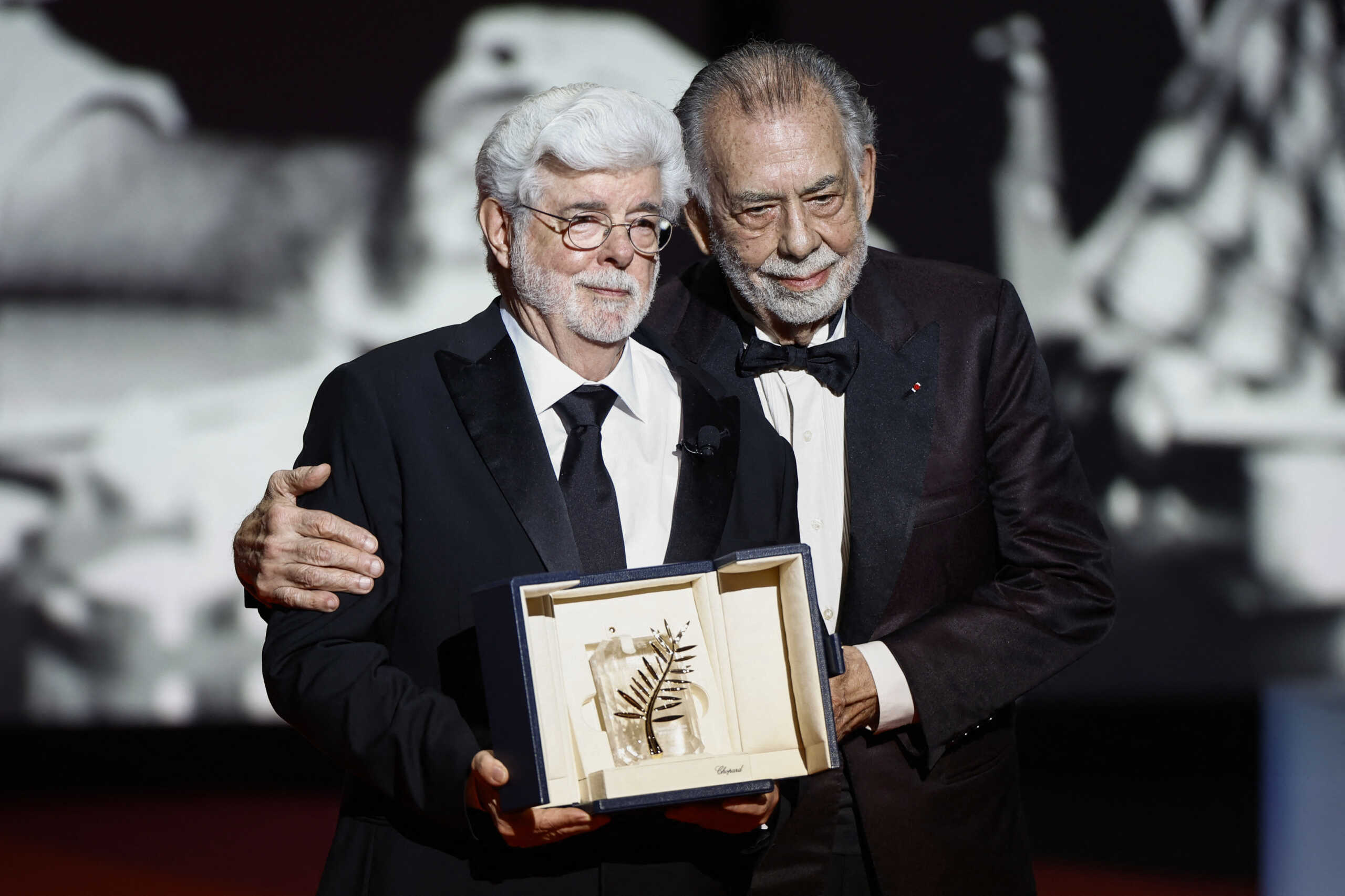 Ο Τζορτζ Λούκας έλαβε τιμητικό Χρυσό Φοίνικα στο Φεστιβάλ των Καννών – Το βραβείο του έδωσε ο Φράνσις Φορντ Κόπολα