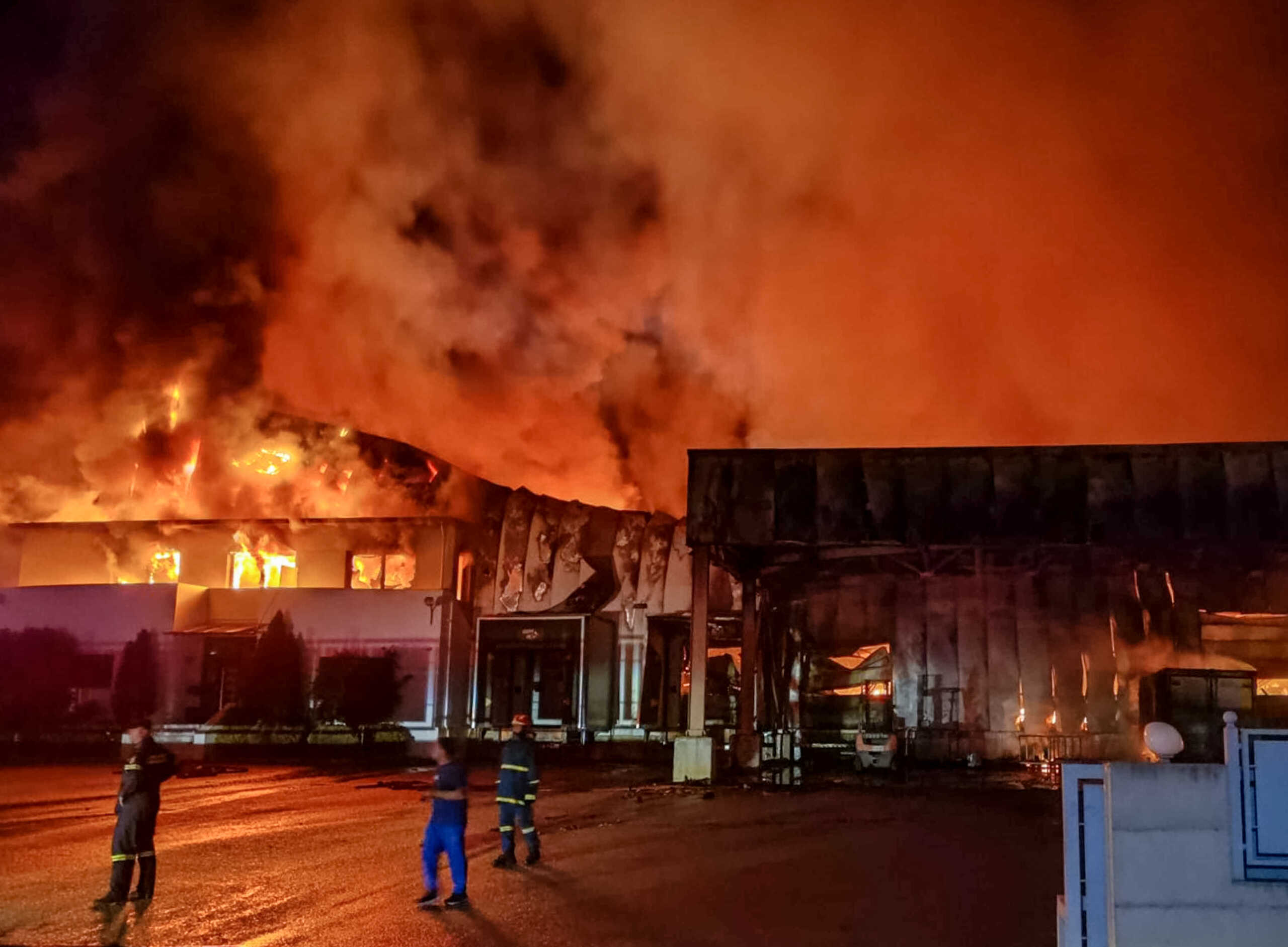 Δύο ημέρες πριν τη φωτιά στο εργοστάσιο Γιαννίτση ζητούσαν από την ασφαλιστική αύξηση αποζημίωσης σε «περίπτωση πυρκαγιάς»