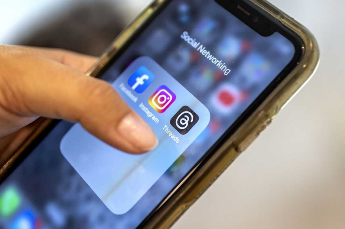 «Έπεσαν» Facebook και Instagram: Προβλήματα στη σύνδεση