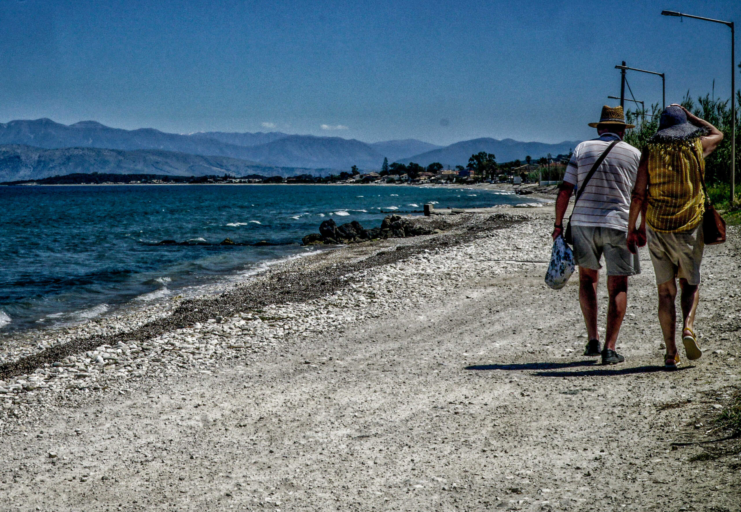 Καιρός Δευτέρας του Πάσχα: Ιδανικός για εκδρομή και νέο ψήσιμο στα κάρβουνα