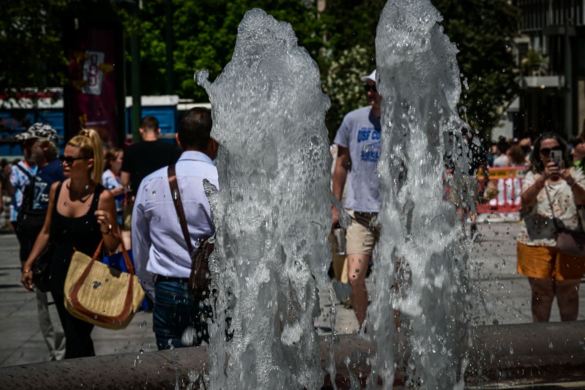 Ο καιρός σήμερα: Μέχρι 34 βαθμούς ο υδράργυρος, έως 5 μποφόρ οι άνεμοι