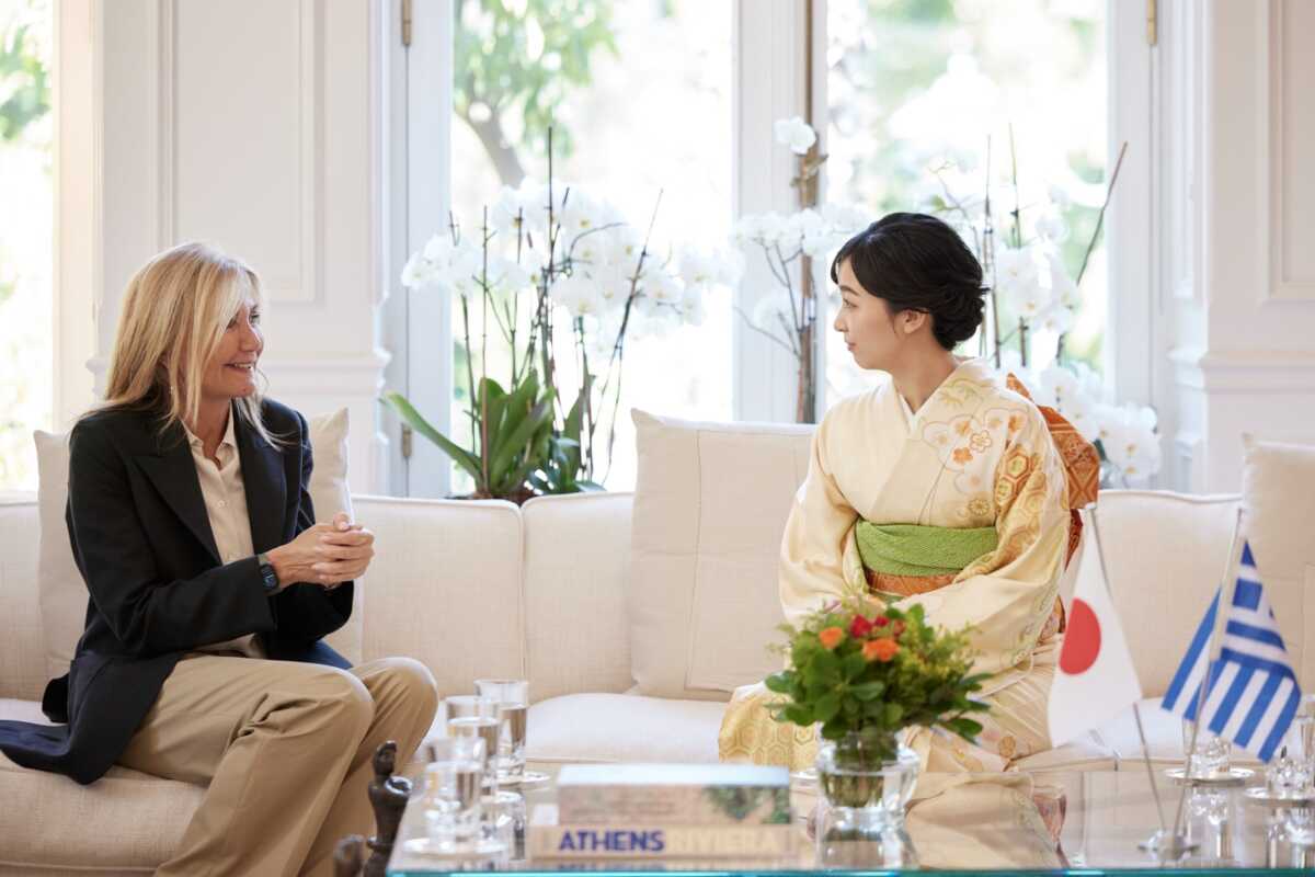 Η Μαρέβα Μητσοτάκη έκανε ένα  ξεχωριστό δώρο στην Πριγκίπισσα Κάκο της Ιαπωνίας