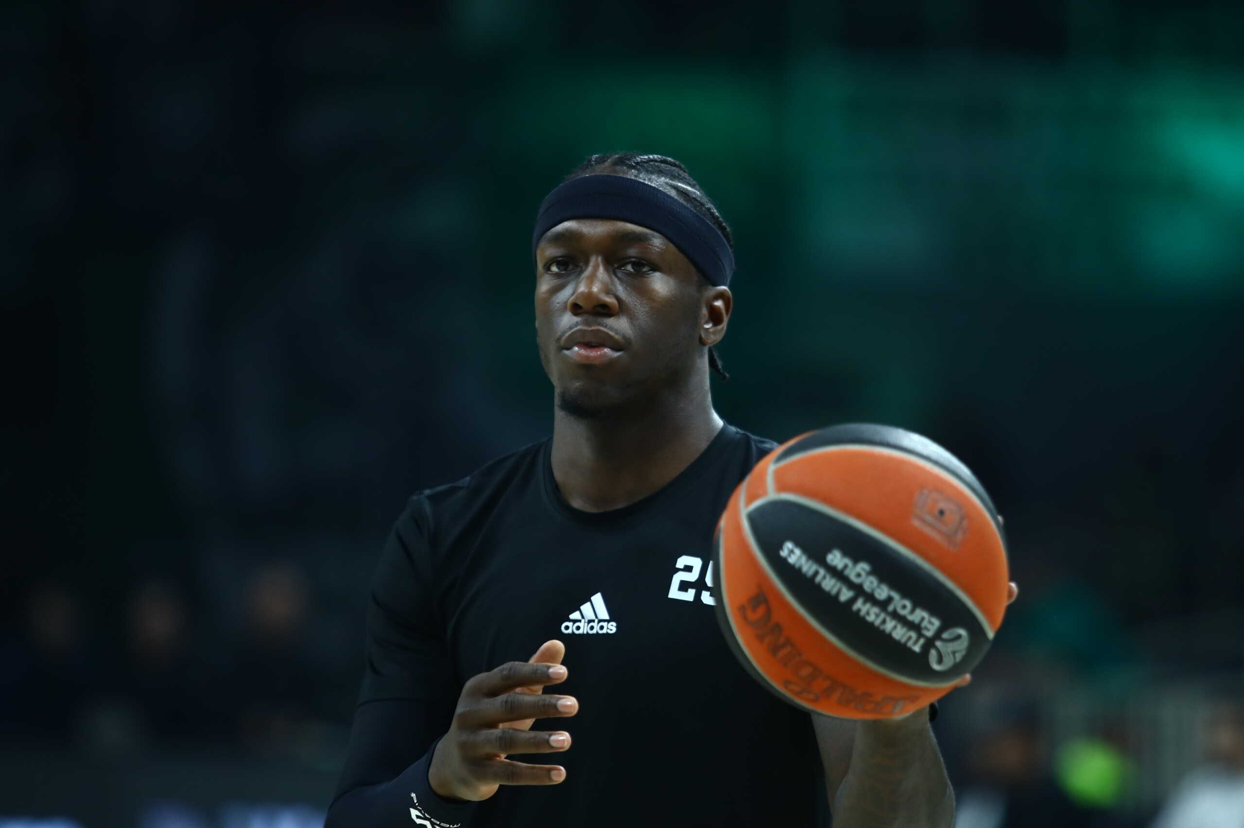 Παναθηναϊκός – ΠΑΟΚ: Ο Κέντρικ Ναν έμεινε εκτός για το πρώτο παιχνίδι των πλέι οφ της Basket League