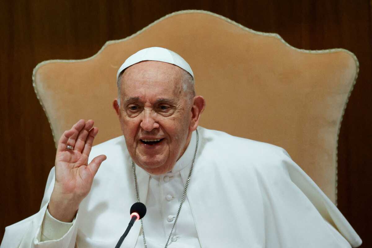 Πάπας Φραγκίσκος: Συγγνώμη για τον χαρακτηρισμό για τους γκέι στην Εκκλησία