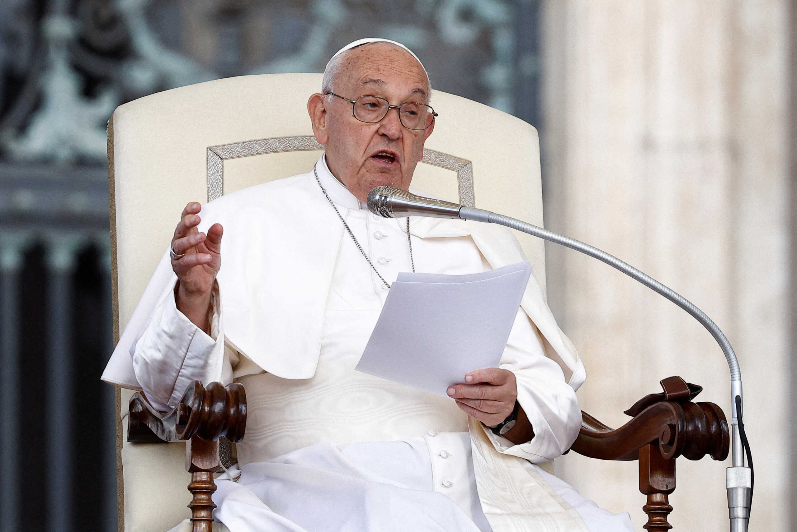 Αδιανόητος χαρακτηρισμός του Πάπα Φραγκίσκου για τους γκέι στην Εκκλησία