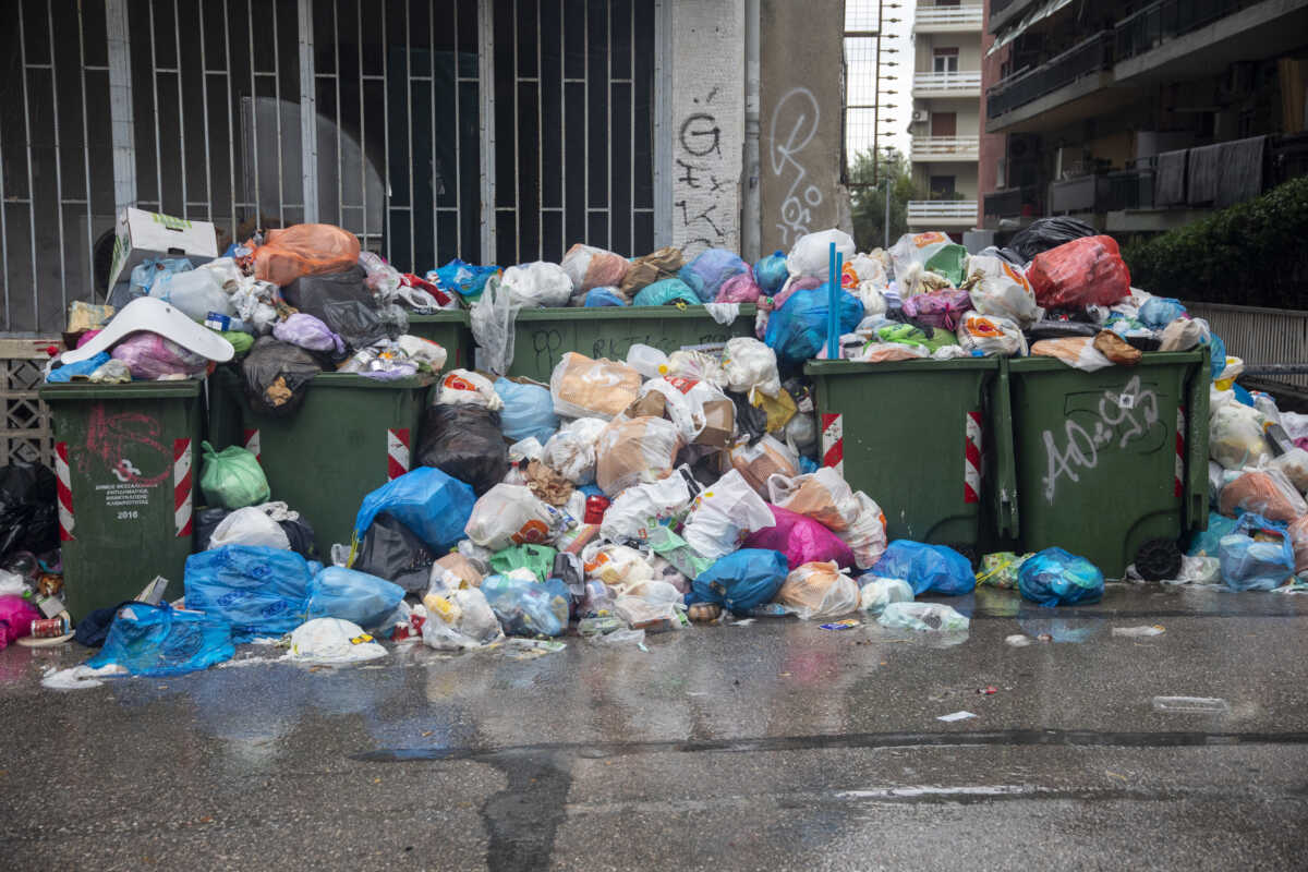 Θεσσαλονίκη: Σύντομα θα εφαρμοστούν η νυχτερινή αποκομιδή απορριμμάτων και οι επόπτες γειτονιάς