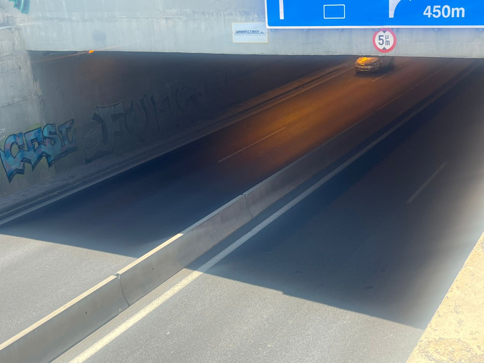 Τροχαίο σοκ σε τούνελ της Θεσσαλονίκης – Πέντε τραυματίες, ο ένας σοβαρά