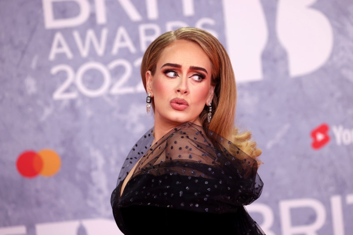 Adele: Τα «γαλλικά» της σε ομοφοβικό θεατή σε live στο Λας Βέγκας – «Είσαι ηλίθιος; Σκάσε»