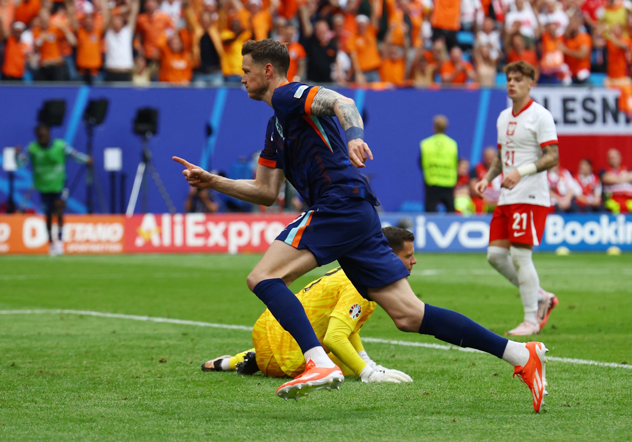 Πολωνία – Ολλανδία 1-2: Ανατροπή για τους «οράνιε» με «χρυσή» αλλαγή τον Βέγκχορστ και νίκη στην πρεμιέρα τους στο Euro 2024