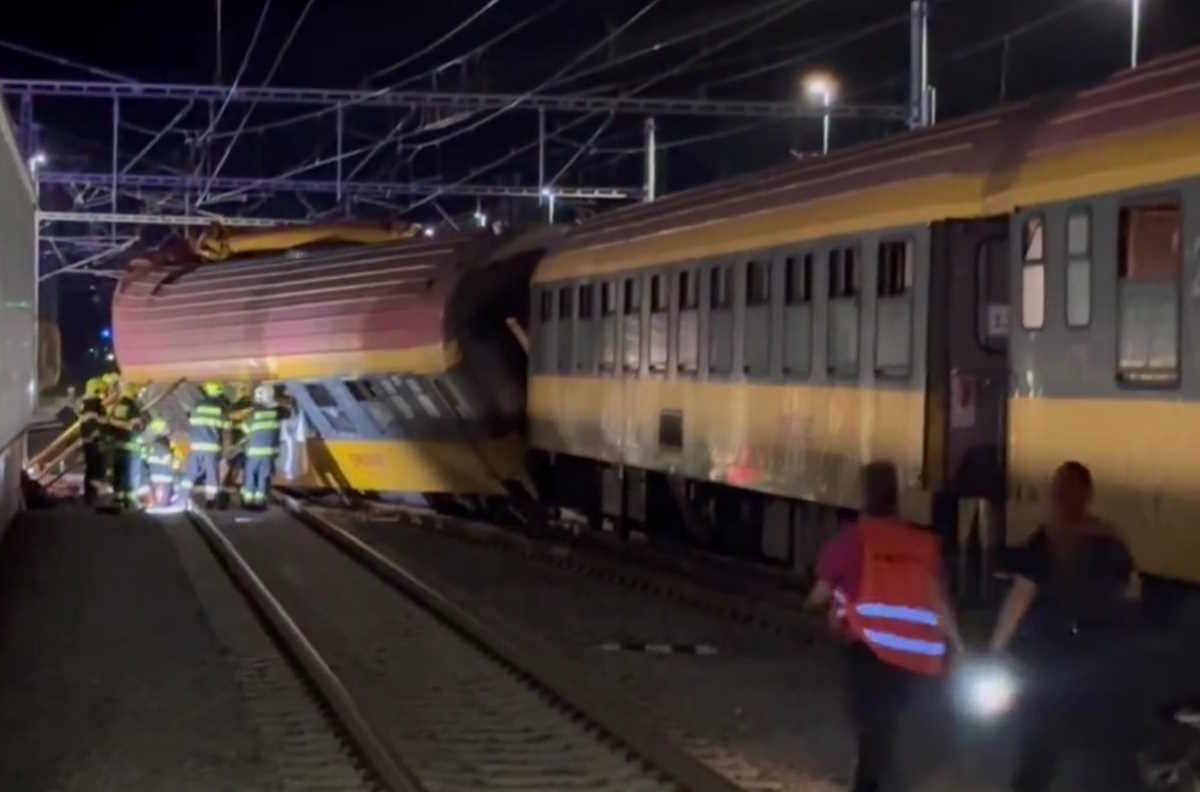 Τσεχία: Tουλάχιστον 4 νεκροί και 26 τραυματίες» σε σύγκρουση τρένων
