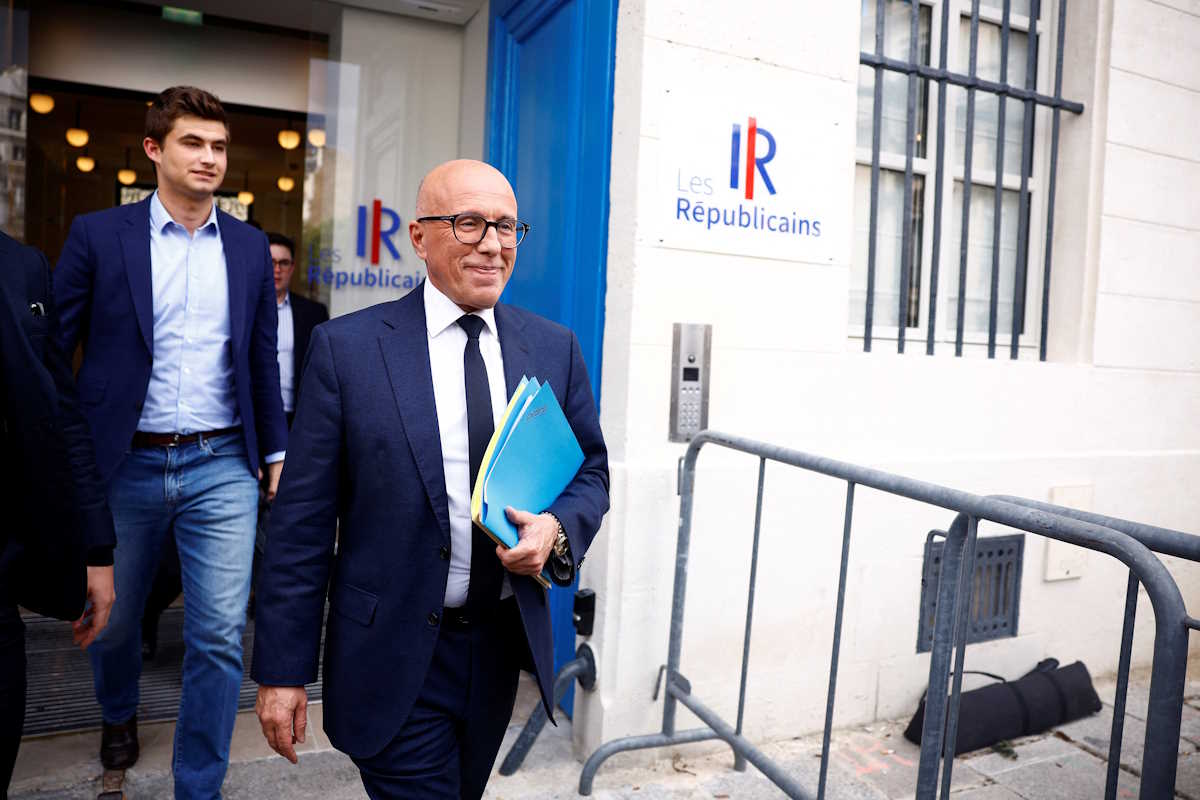 Γαλλία: Μετασεισμοί στο γκωλικό κόμμα για το άνοιγμα στη Λε Πεν – Καθαιρέθηκε ο Έρικ Σιοτί που αρνείται να φύγει
