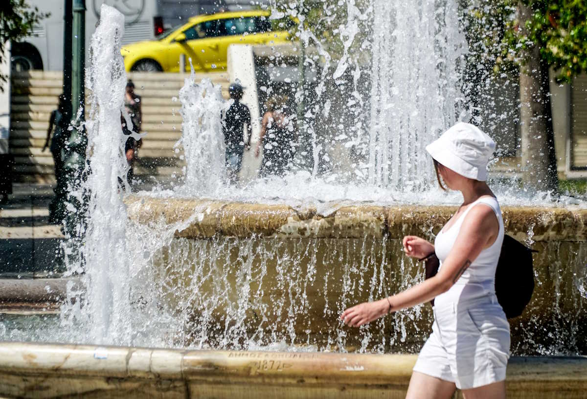 Καιρός: «Κοκτέιλ» ζέστης και ισχυρών ανέμων έως το Σάββατο – Ανεβαίνει πάλι η θερμοκρασία από την Τετάρτη