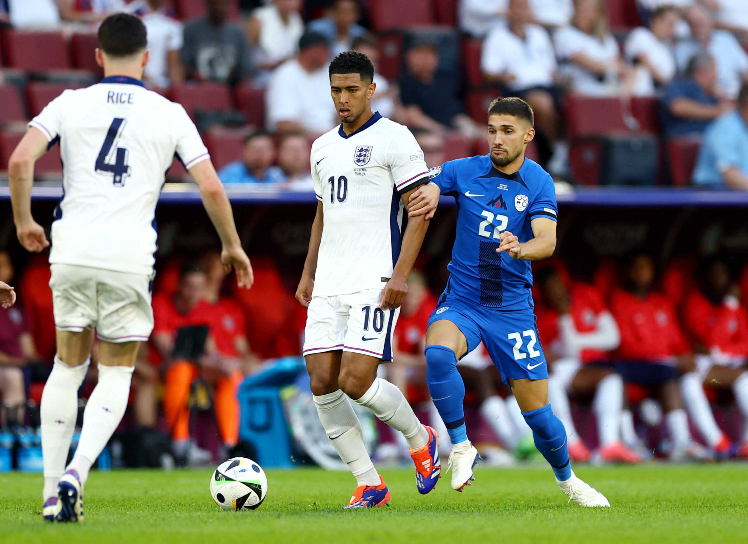 Soccer Football - Euro 2024 - Group C - England v Slovenia - Cologne Stadium, Cologne, Germany - June 25, 2024  England's Jude Bellingham in action with Slovenia's Adam Gnezda Cerin REUTERS