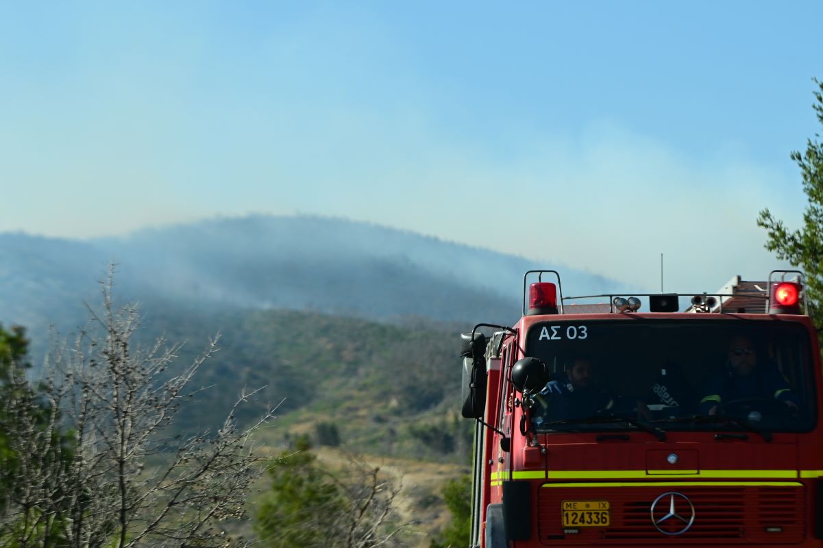 Φωτιά στην Αιτωλοακαρνανία, στην περιοχή Αγγελόκαστρο – Ήχησε το 112