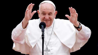 Πάπας Φραγκίσκος: Οι γκέι νέοι είναι καλά παιδιά αλλά καλύτερα να μη γίνονται ιερείς