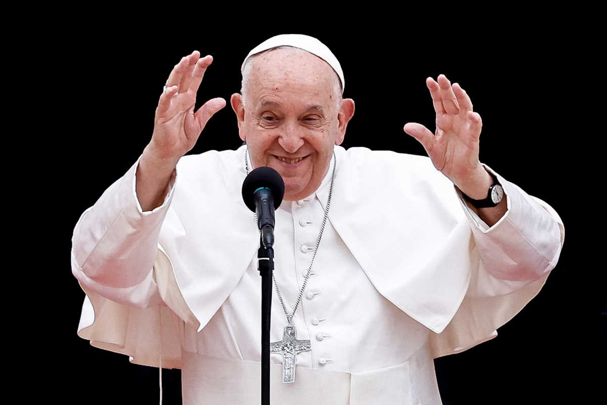 Πάπας Φραγκίσκος: Οι γκέι νέοι είναι καλά παιδιά αλλά καλύτερα να μη γίνονται ιερείς