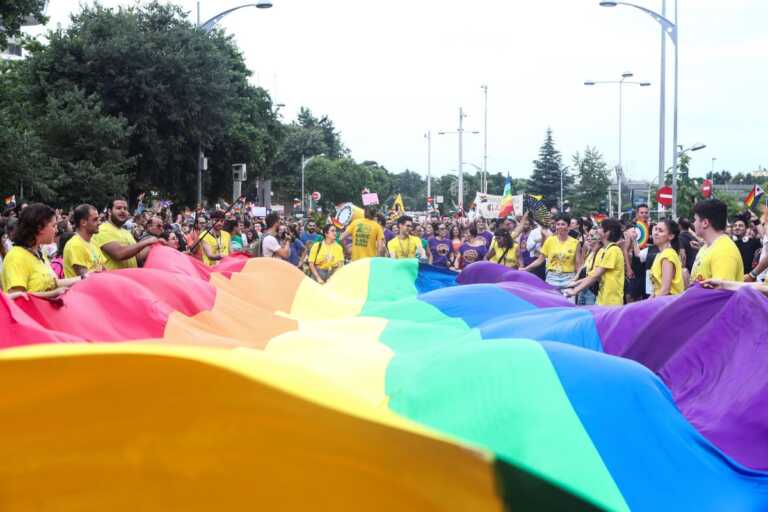 Προσαγωγές σε αντισυγκέντρωση για το EuroPride στη Θεσσαλονίκη – Σήμερα η «παρέλαση υπερηφάνειας»