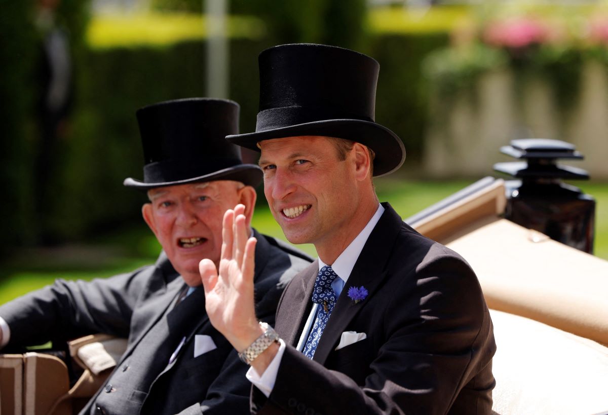 Ο πρίγκιπας Γουίλιαμ συνόδεψε τους γονείς της Κέιτ Μίντλετον στις ιπποδρομίες Ascot