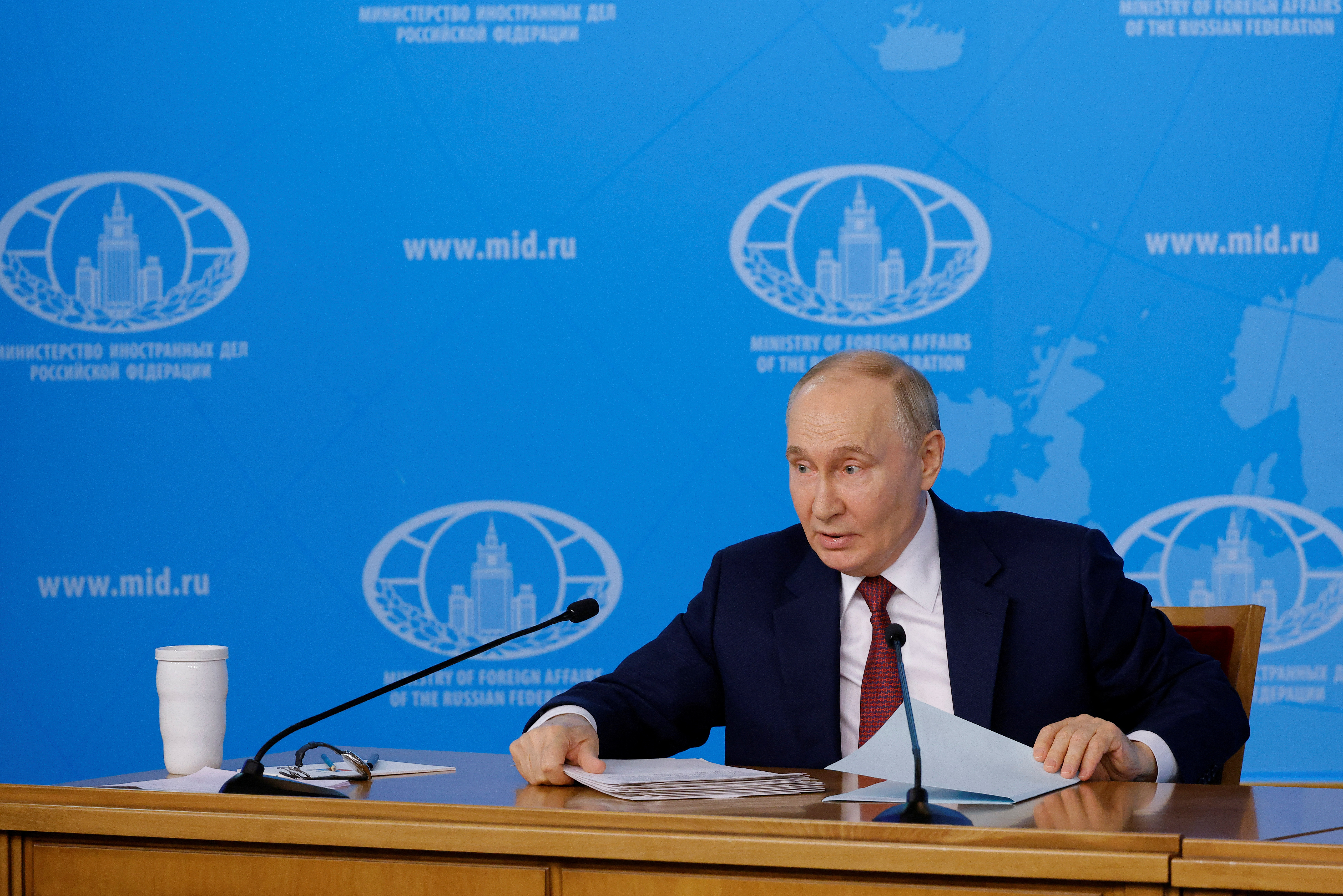 Πούτιν: Πρόταση κατάπαυσης πυρός στην Ουκρανία με διατήρηση των κεκτημένων  και απειλές στη Δύση – «Είμαστε κοντά στο σημείο χωρίς επιστροφή»