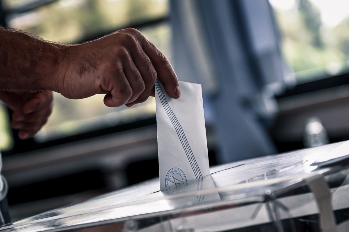 Απόλυτο προβάδισμα της ΝΔ για τις ευρωεκλογές «βλέπουν» 4 δημοσκοπήσεις – Από 14,5 έως 16,5 μονάδες η διαφορά με τον ΣΥΡΙΖΑ