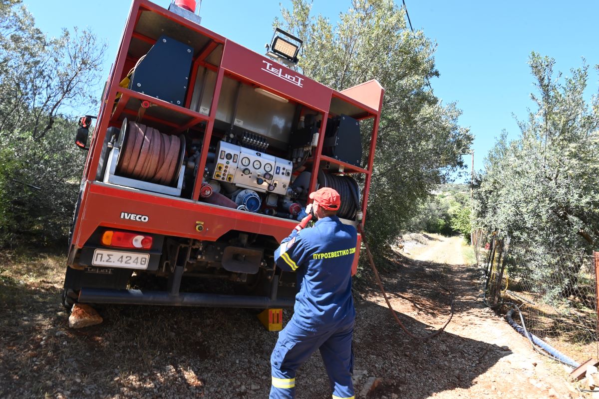 Φωτιά στη Θέρμη Θεσσαλονίκης – Ήχησε το 112 «παραμείνετε σε ετοιμότητα»