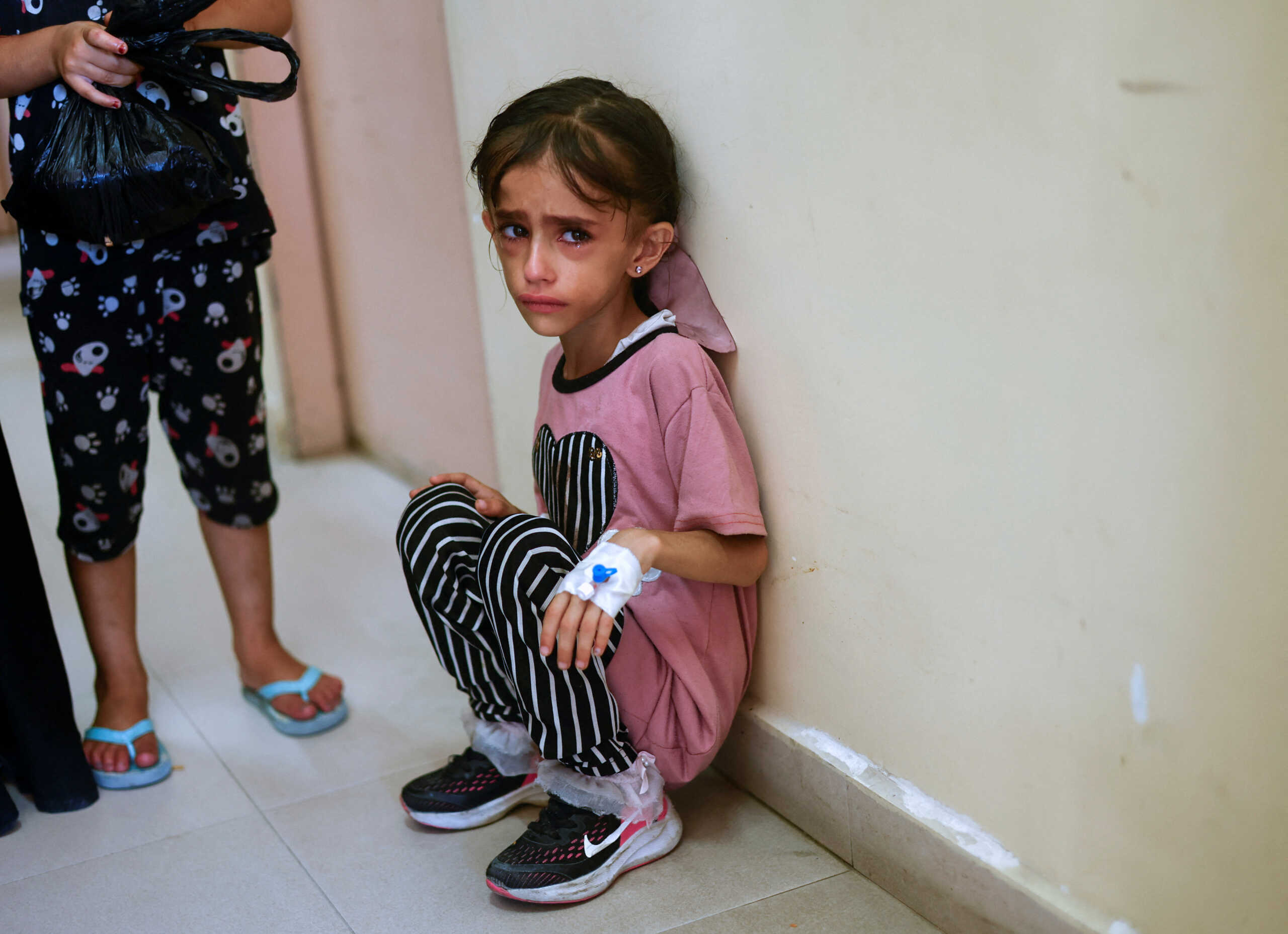 Γάζα: Η απόλυτη φρίκη στα νοσοκομεία – Βοηθούν όσους έχουν περισσότερες πιθανότητες επιβίωσης