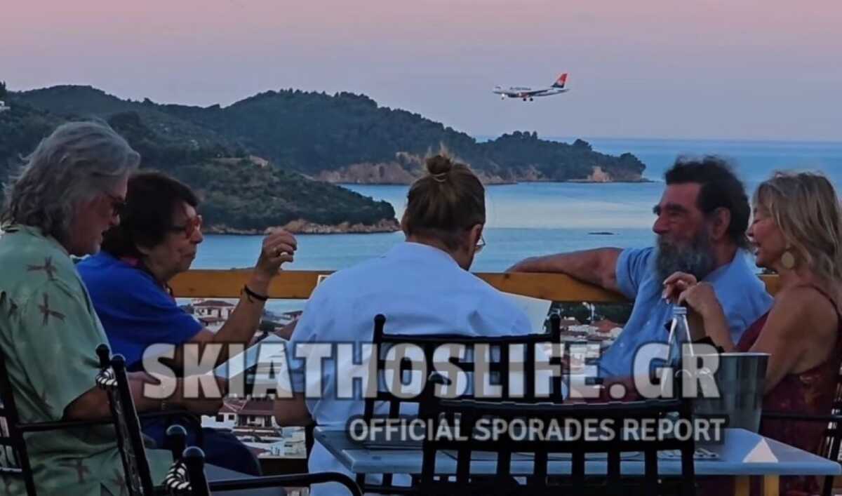 Γκόλντι Χον και Κερτ Ράσελ για ένα ακόμη καλοκαίρι απολαμβάνουν τις διακοπές τους στη Σκιάθο